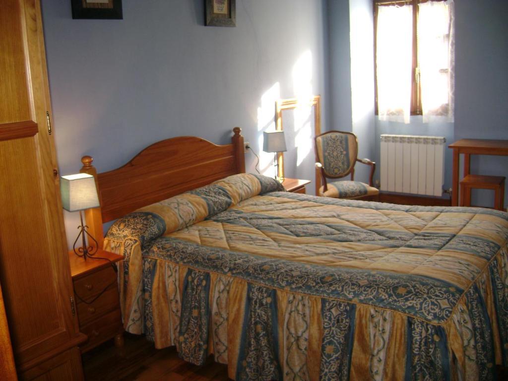 Hostal Venta San Blas Almandoz Bilik gambar